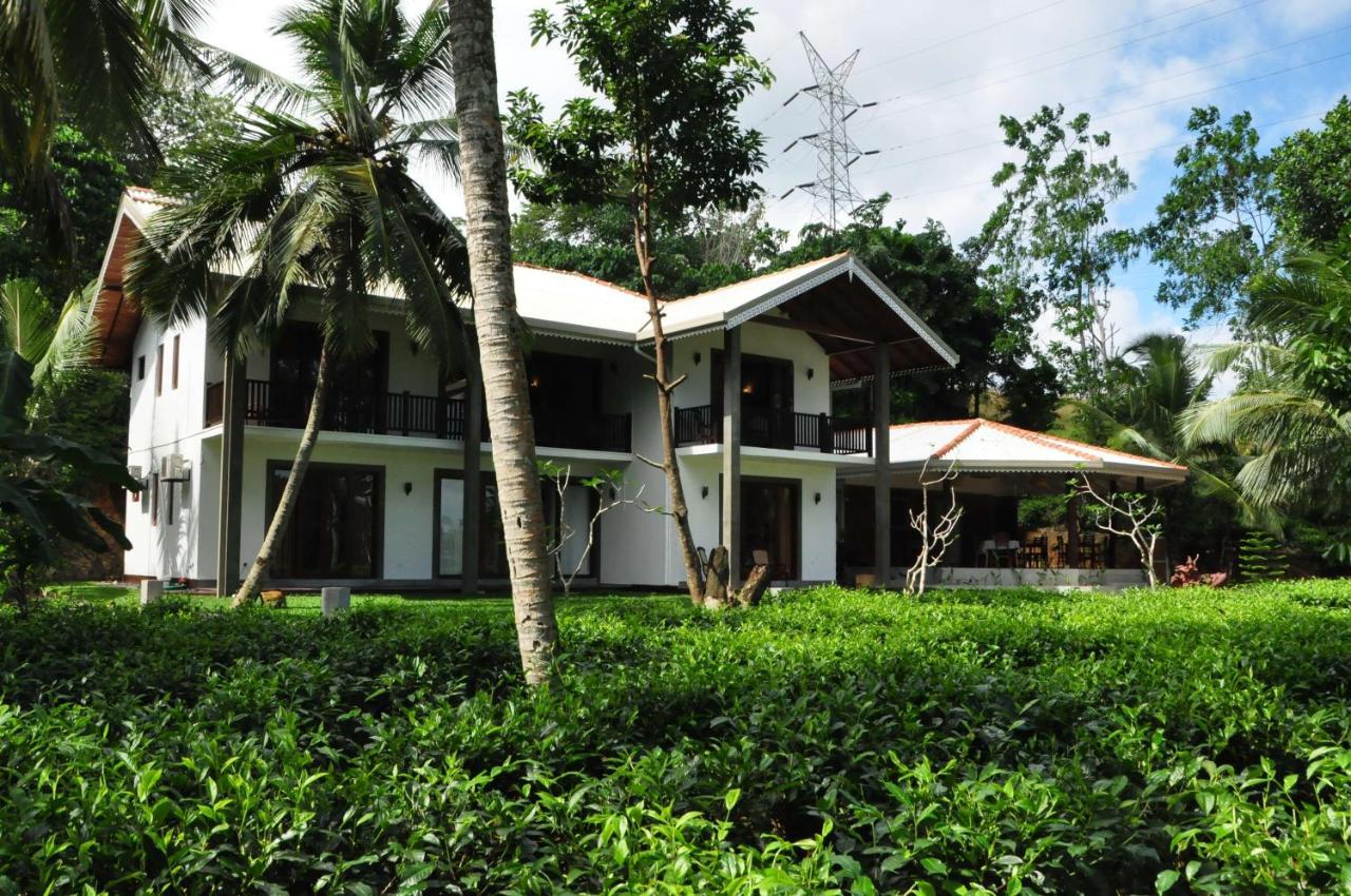 Villa Peacock Walahanduwa Exteriör bild